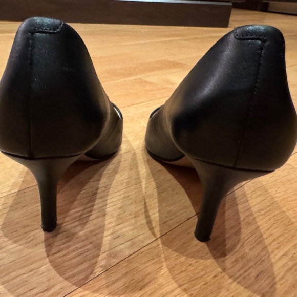Coach Leather Point Cap Toe logo Black Heels. Size 8.5 - Picture 8 of 9